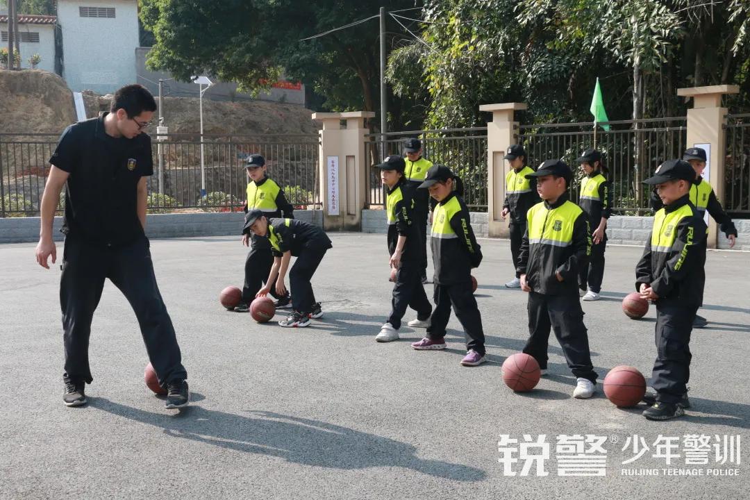 超越體(tǐ)育營圓滿結營：少(shǎo)年(nián)強中國(guó)強，堅定信念勇往直前