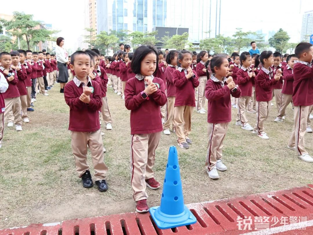 珠海(hǎi)銳警少(shǎo)年(nián)警訓：安全教育進校(xiào)園，護航珠海(hǎi)市(shì)香洲區(qū)格力學校(xiào)