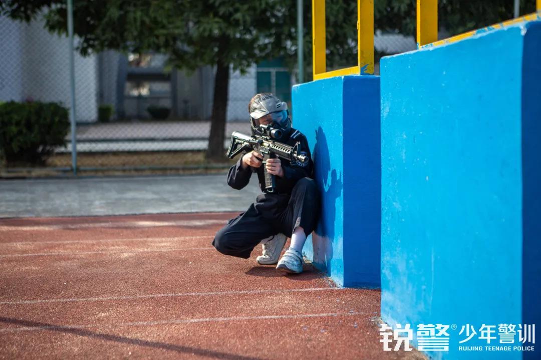 特警突擊營圓滿結營：曆經警訓淬煉，成就(jiù)英勇少(shǎo)年(nián)