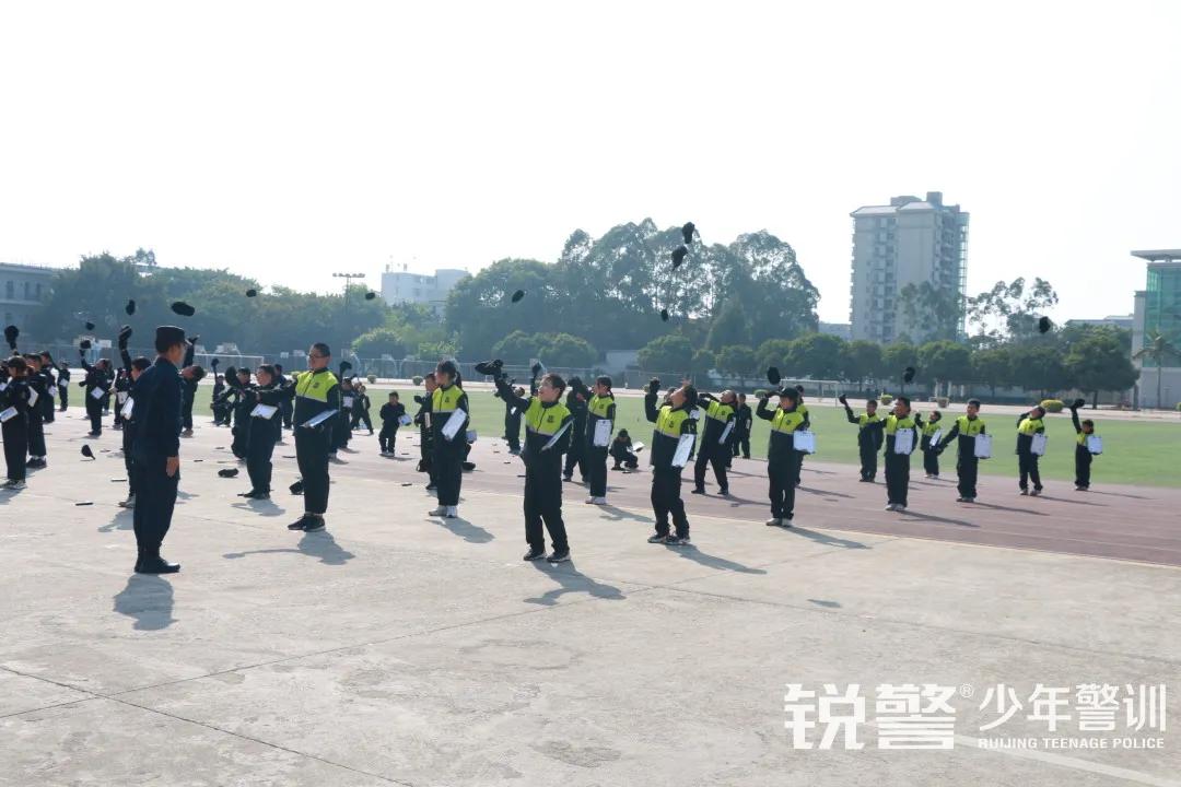 超越體(tǐ)育營圓滿結營：少(shǎo)年(nián)強中國(guó)強，堅定信念勇往直前