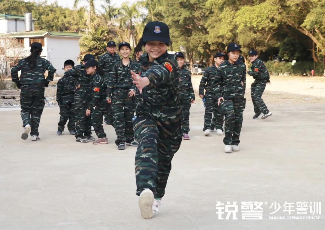 超越體(tǐ)育營圓滿結營：少(shǎo)年(nián)強中國(guó)強，堅定信念勇往直前