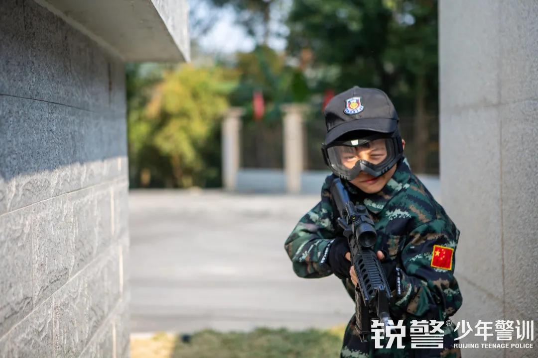 超越體(tǐ)育營圓滿結營：少(shǎo)年(nián)強中國(guó)強，堅定信念勇往直前