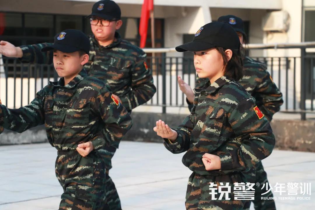 超越體(tǐ)育營圓滿結營：少(shǎo)年(nián)強中國(guó)強，堅定信念勇往直前