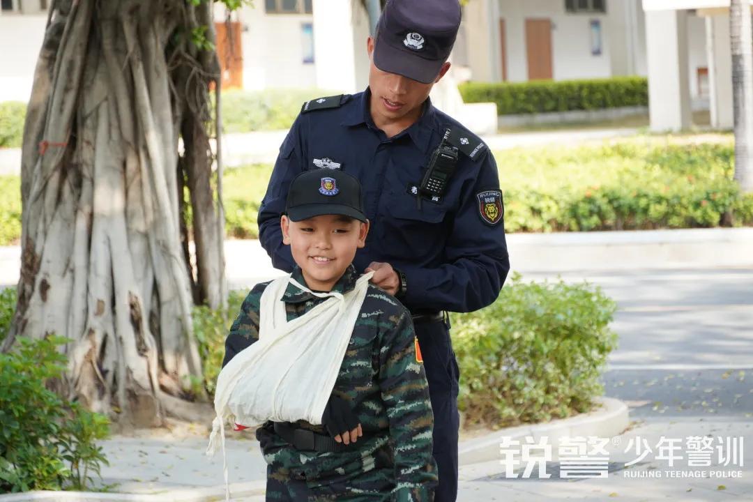 特警突擊營圓滿結營：曆經警訓淬煉，成就(jiù)英勇少(shǎo)年(nián)