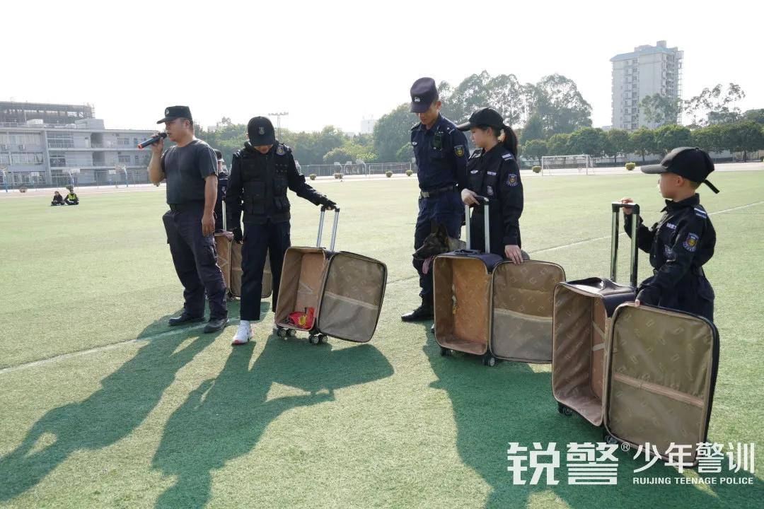 特警突擊營圓滿結營：曆經警訓淬煉，成就(jiù)英勇少(shǎo)年(nián)