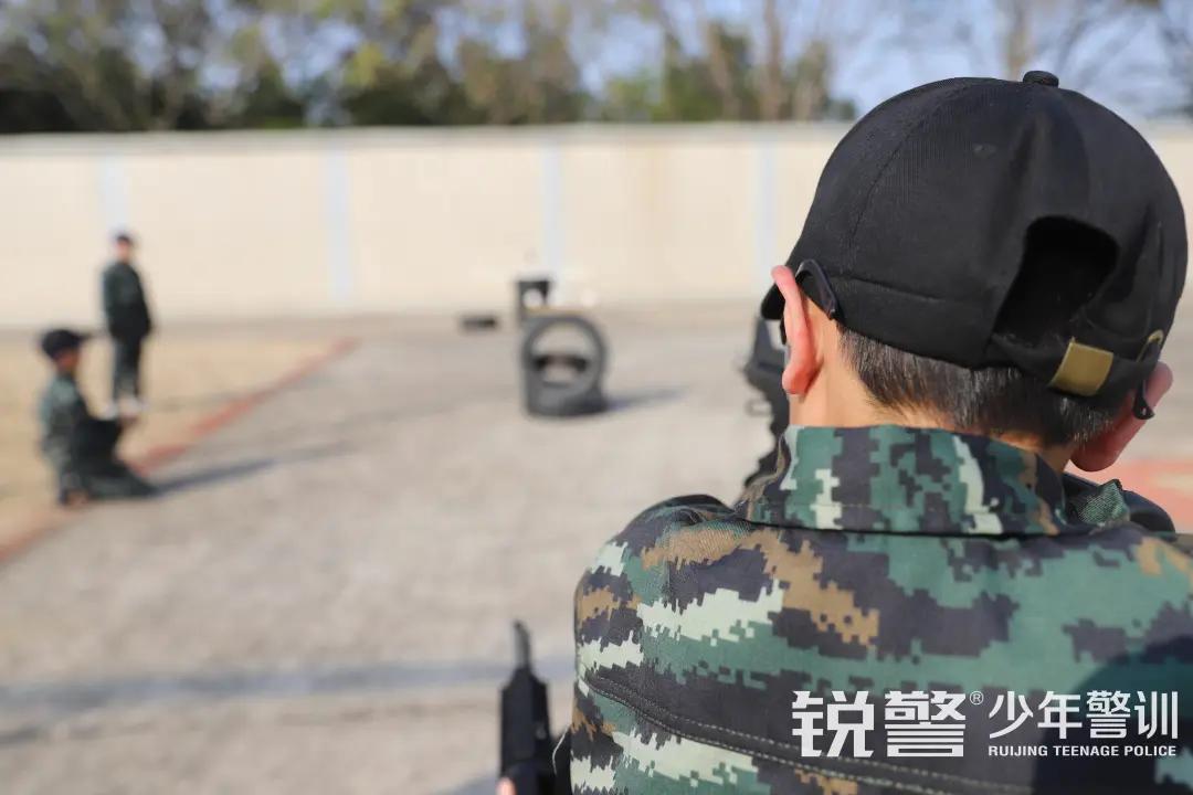 特警突擊營圓滿結營：曆經警訓淬煉，成就(jiù)英勇少(shǎo)年(nián)