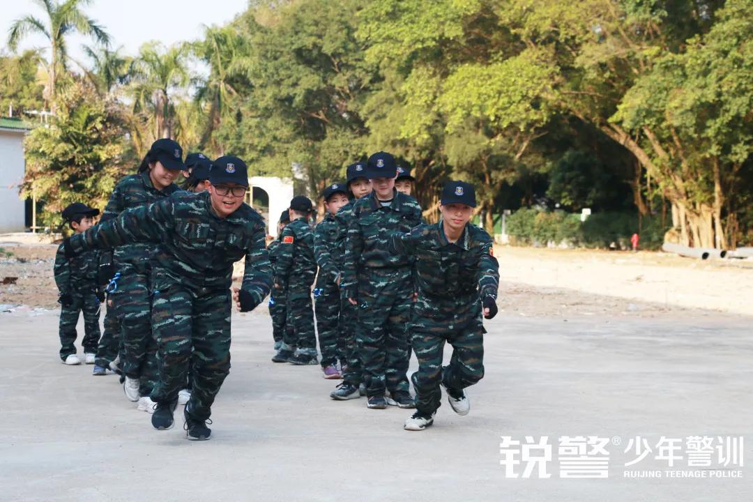 超越體(tǐ)育營圓滿結營：少(shǎo)年(nián)強中國(guó)強，堅定信念勇往直前