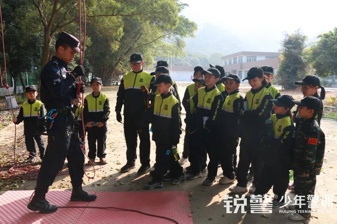 超越體(tǐ)育營圓滿結營：少(shǎo)年(nián)強中國(guó)強，堅定信念勇往直前