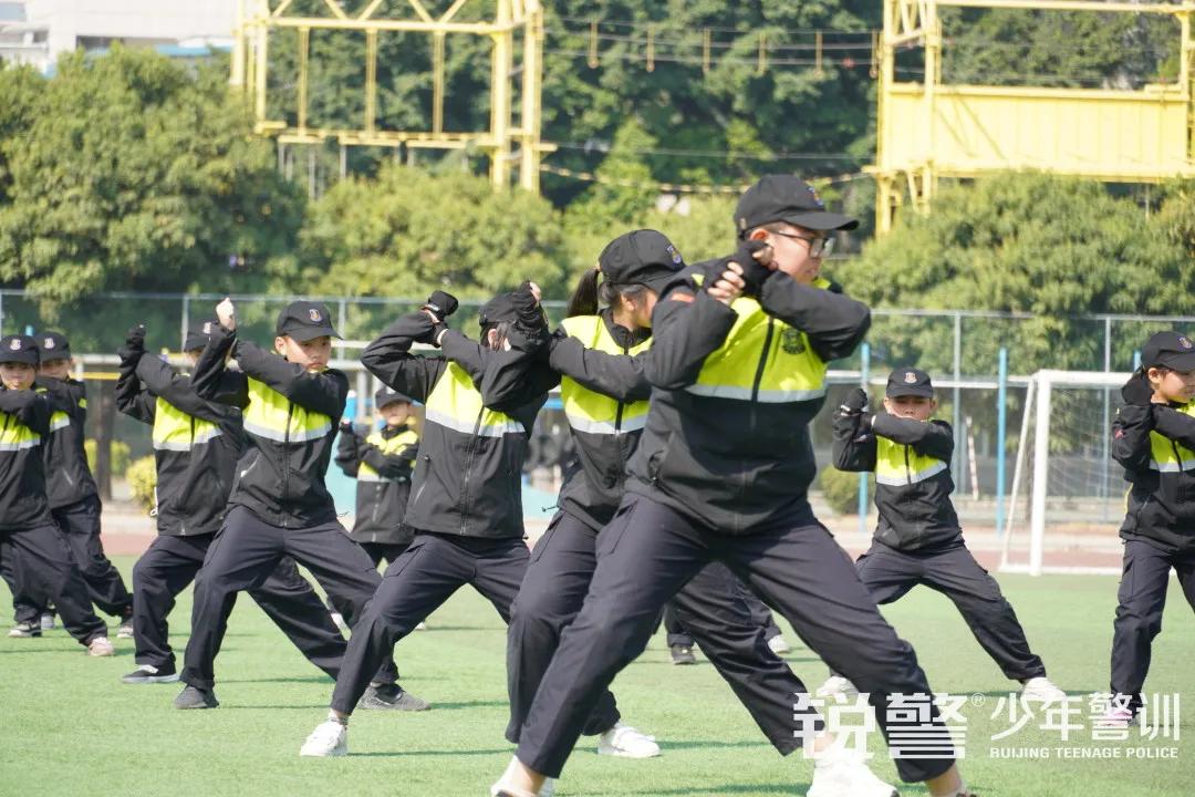 超越體(tǐ)育營圓滿結營：少(shǎo)年(nián)強中國(guó)強，堅定信念勇往直前