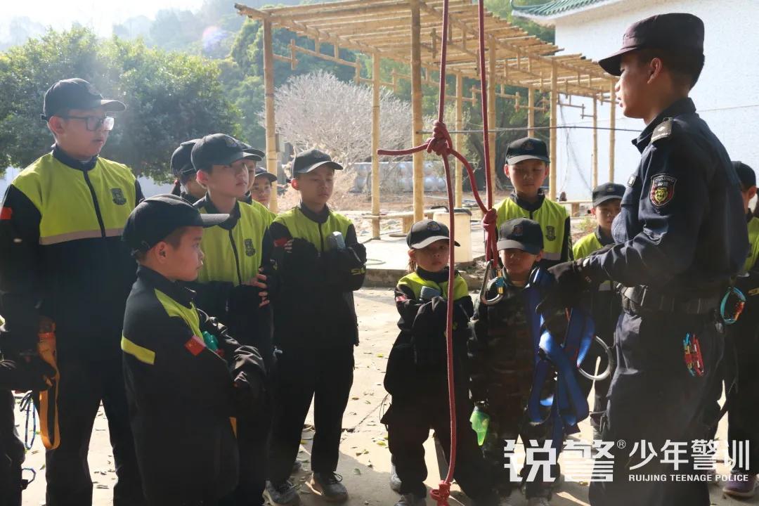 超越體(tǐ)育營圓滿結營：少(shǎo)年(nián)強中國(guó)強，堅定信念勇往直前