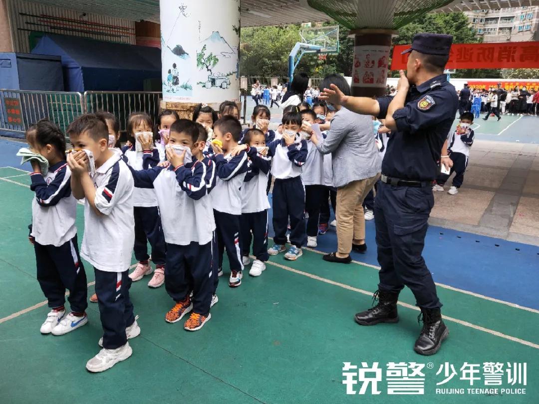 與安全同行(xíng)，走進天河(hé)區(qū)第一(yī)實驗小(xiǎo)學開(kāi)展消防安全教育活動