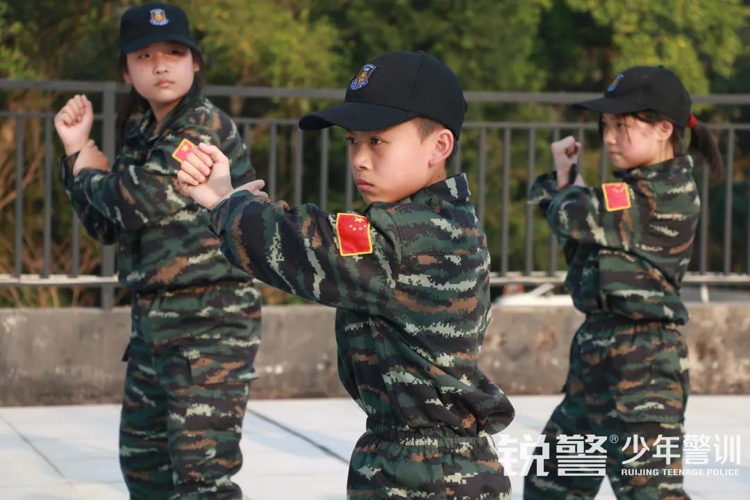 超越體(tǐ)育營圓滿結營：少(shǎo)年(nián)強中國(guó)強，堅定信念勇往直前
