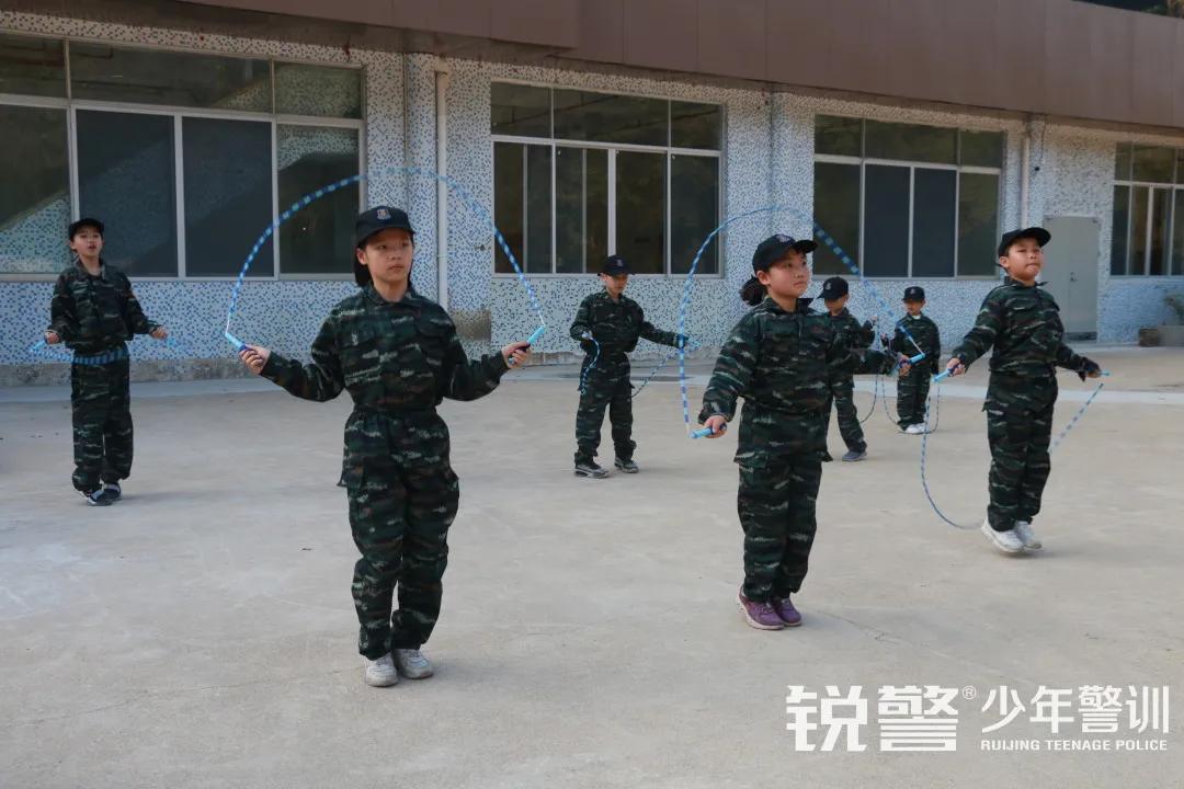 超越體(tǐ)育營圓滿結營：少(shǎo)年(nián)強中國(guó)強，堅定信念勇往直前